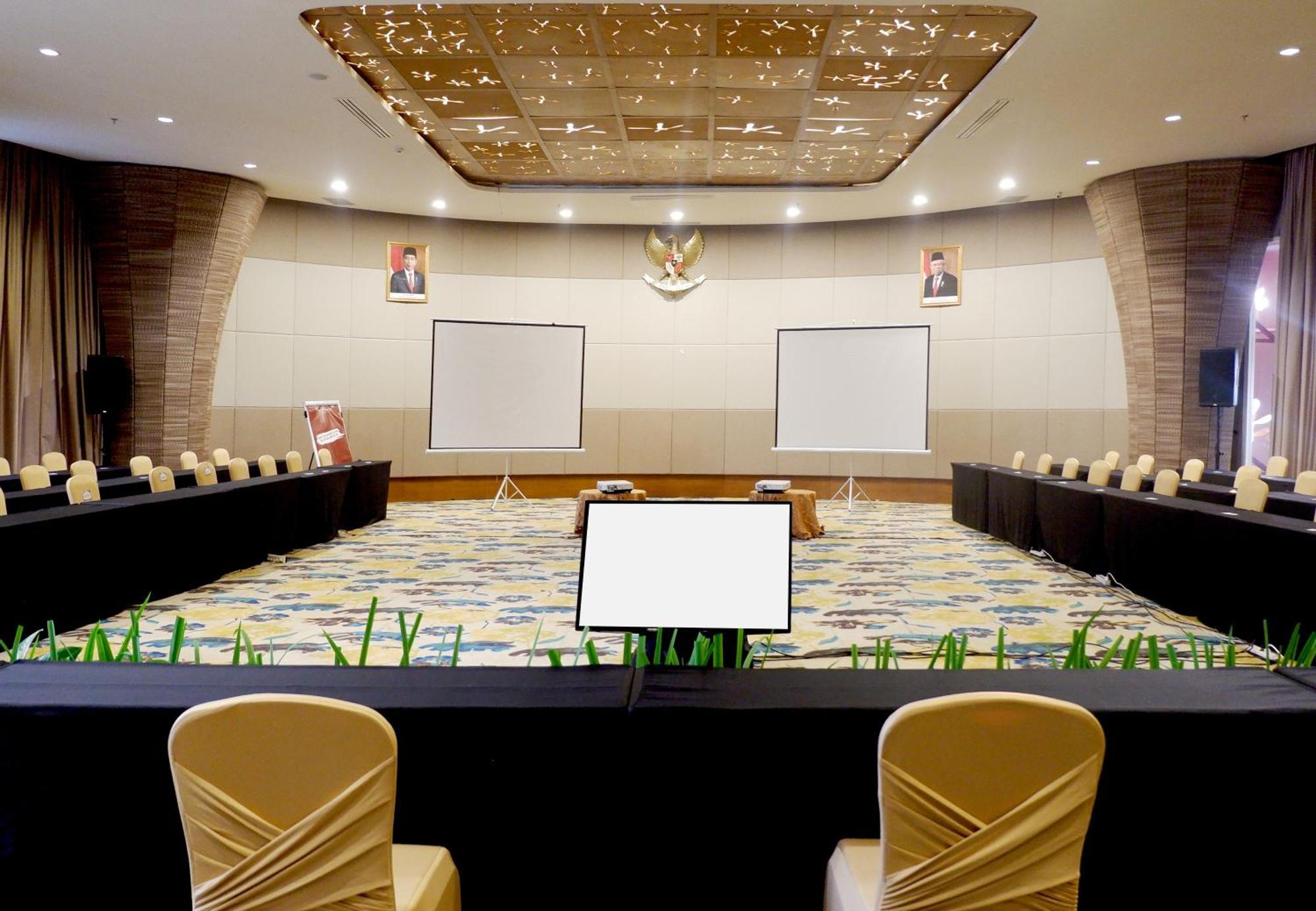 The Alana Hotel And Conference Sentul City By Aston Bogor Esterno foto